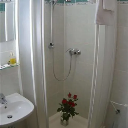 Hotel Tabor Hotell 3*