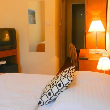 Hotel Tabor Hotell 3*